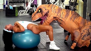 Camsoda – Sexy Milf Stepmother Fucked By Trex in Reality Gym Sex