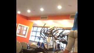 big jiggly ass in gym