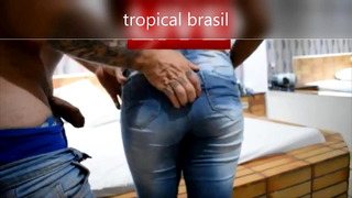 Chamei O Instrutor Da Academia Para Transar No Dormitory E Meu Corno Filmar
