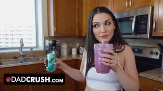 Step Father Crush – Fitness Babe Motivates Her Lazy Papa To Live More Healthy With Her Juicy Cunt